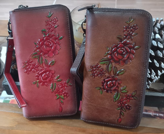 Billetera de cuero genuino larga diseño de flor en relieve